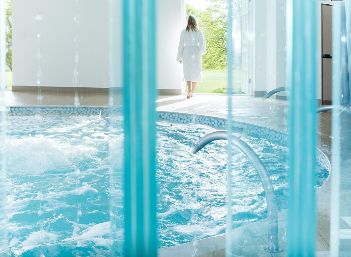 Eastwell Manor, Champneys Hotel & Spa Ashford  Bagian luar foto